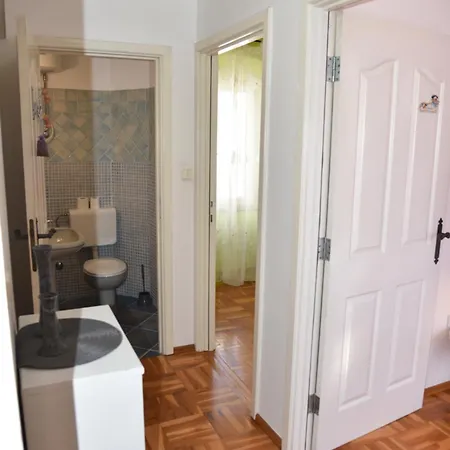 House Justina Вілла *