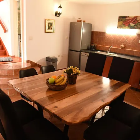 House Justina Вілла